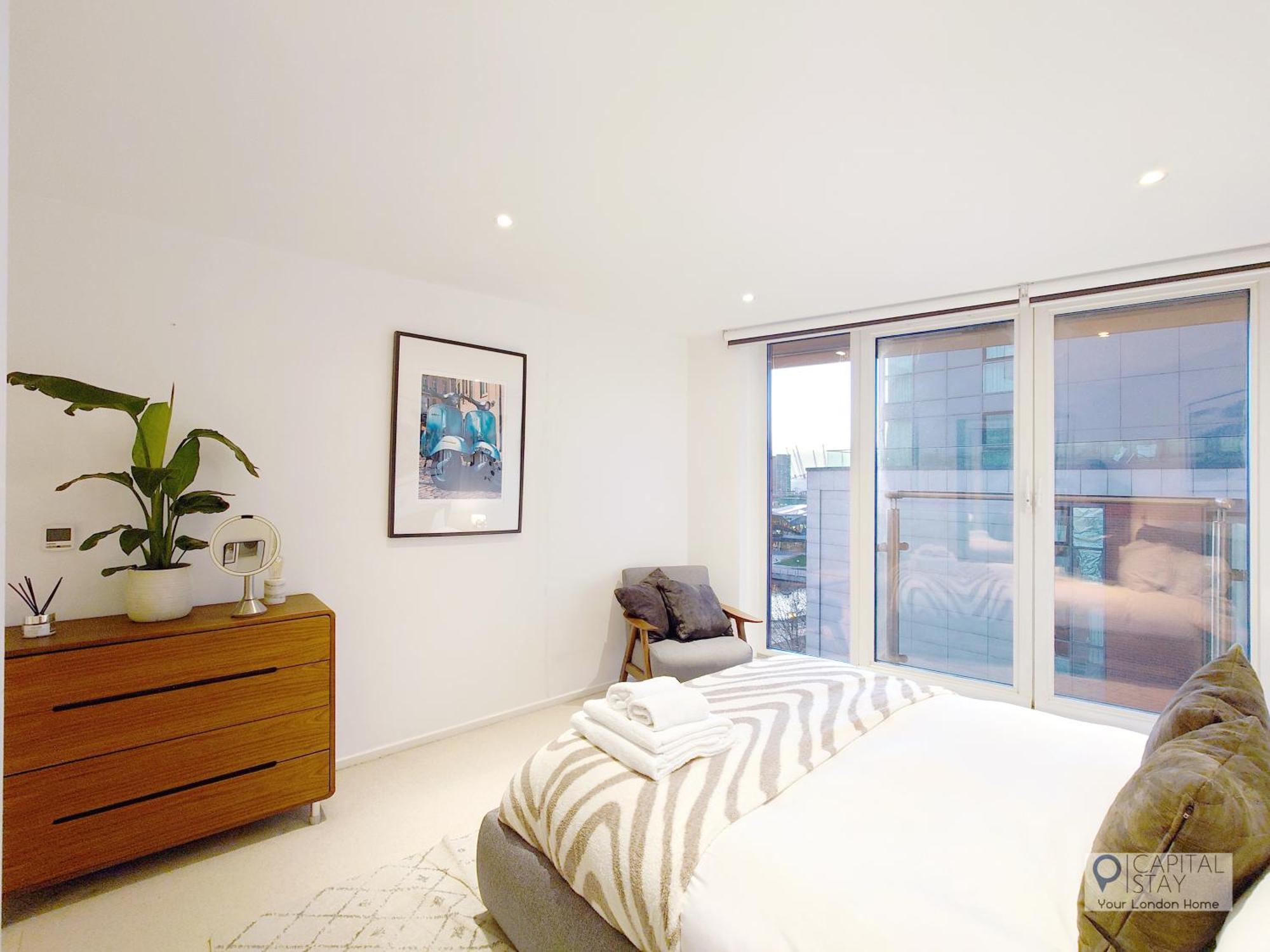 Deluxe Two Bed With River & View