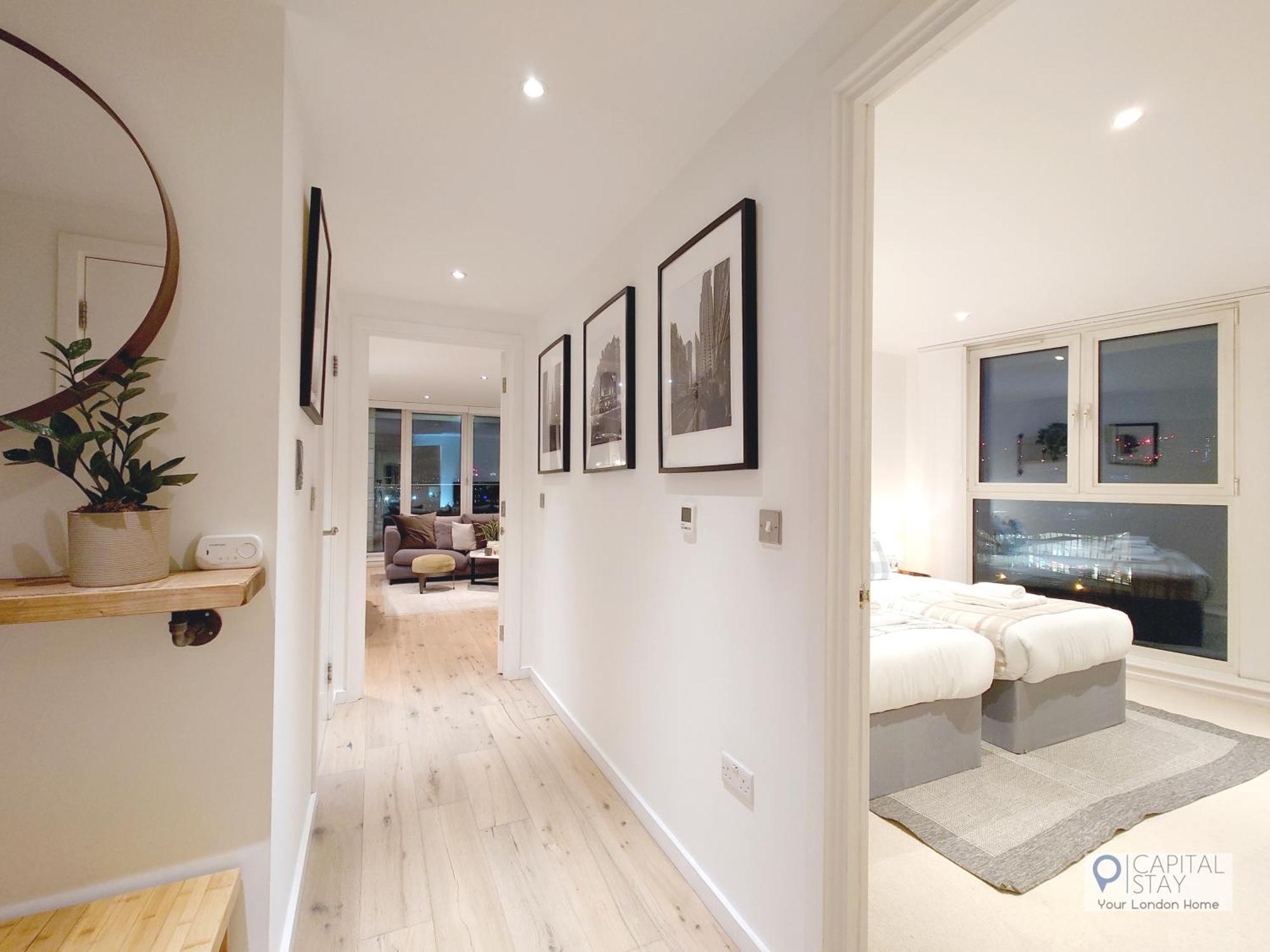 Deluxe Two Bed With River & View Apartment *