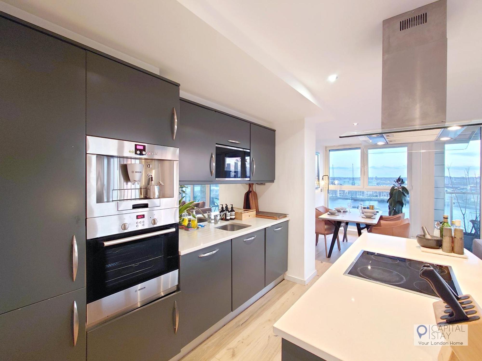 Deluxe Two Bed With River & View