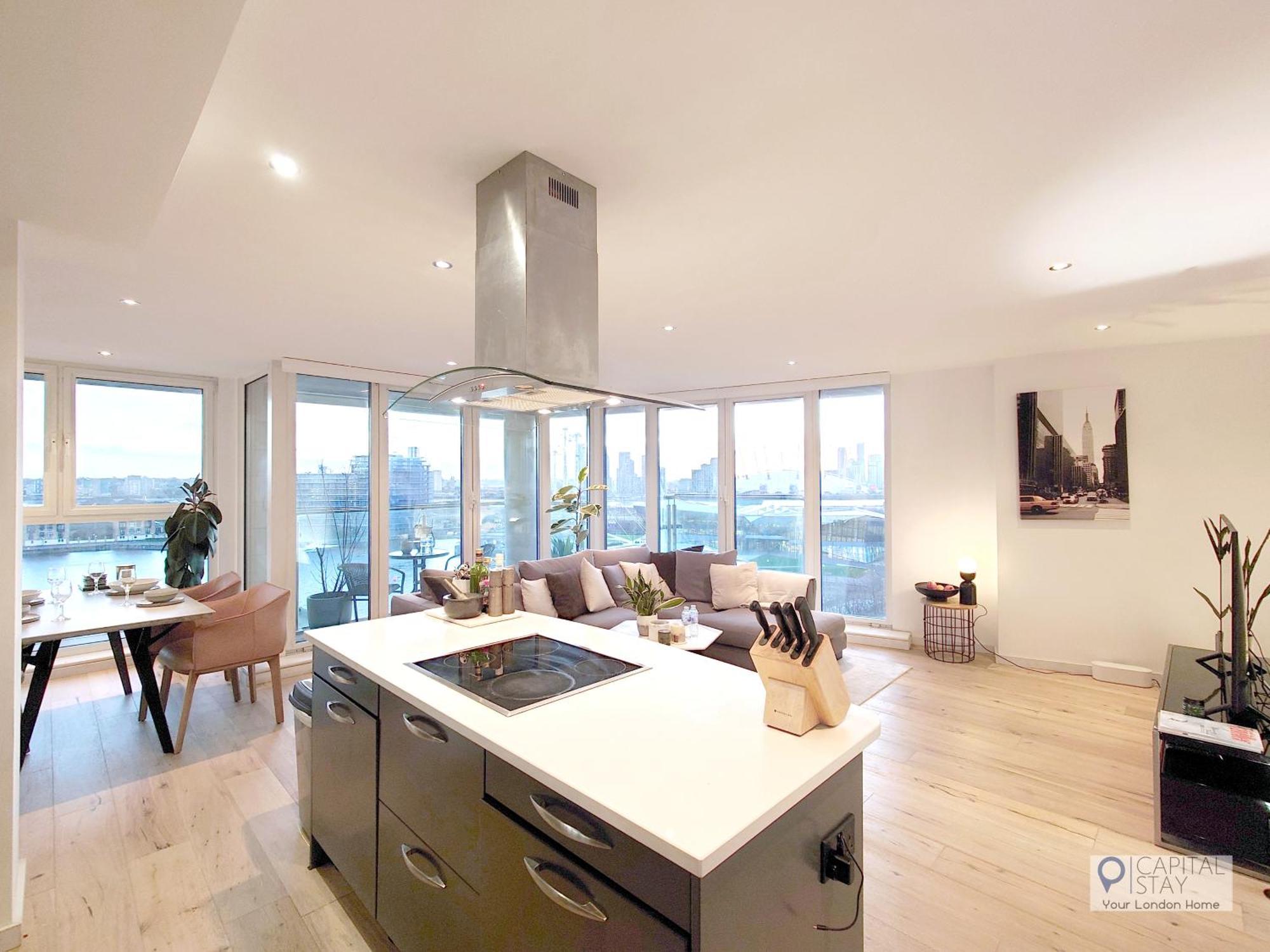 Deluxe Two Bed With River & View Apartment *