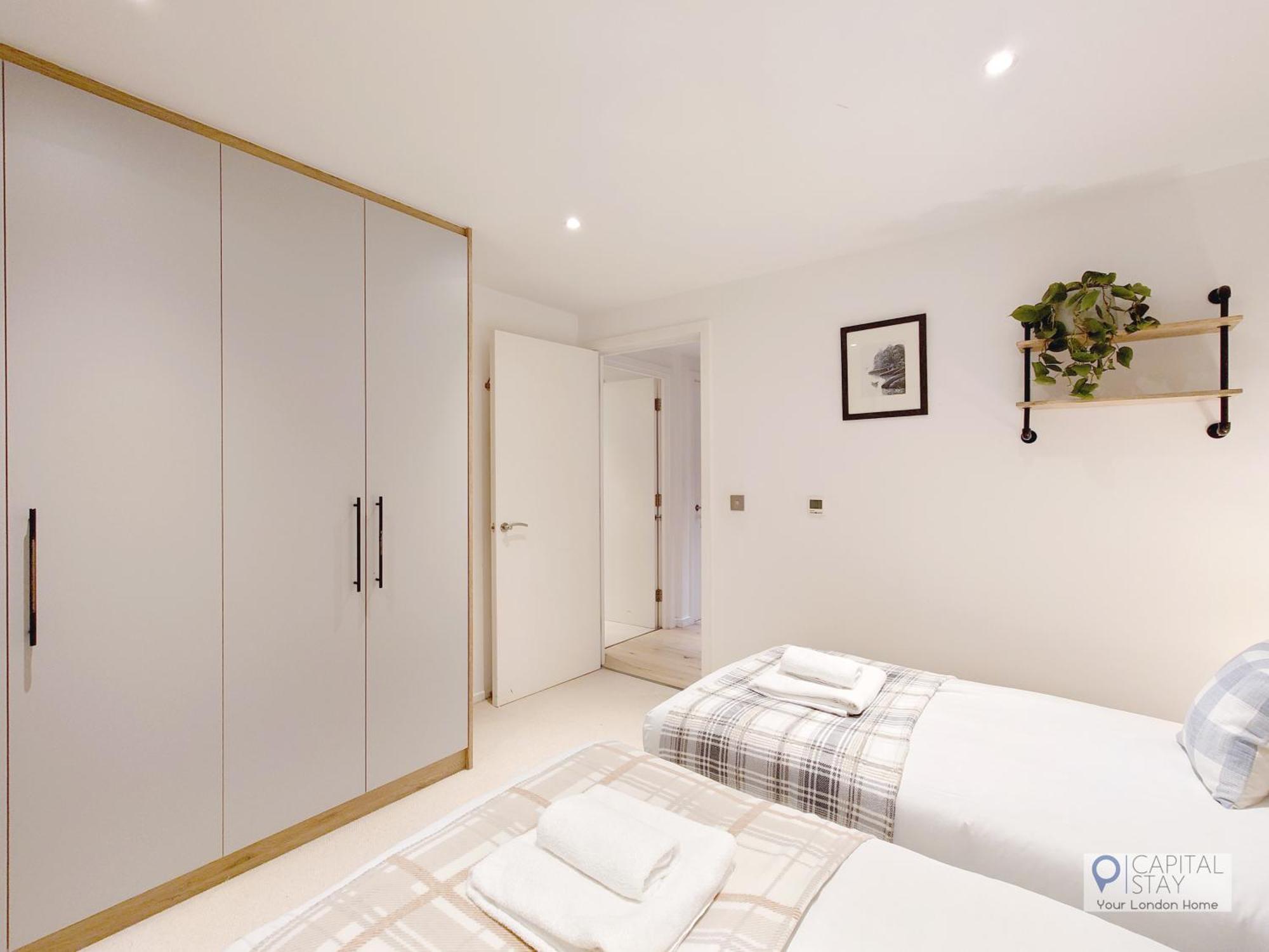 Deluxe Two Bed With River & View *
